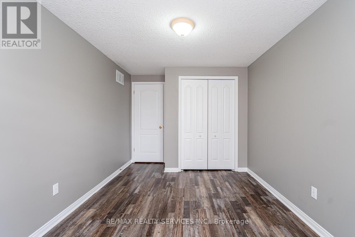 73 Montgomery Boulevard, Orangeville, Ontario  L9W 5H6 - Photo 31 - W12482198
