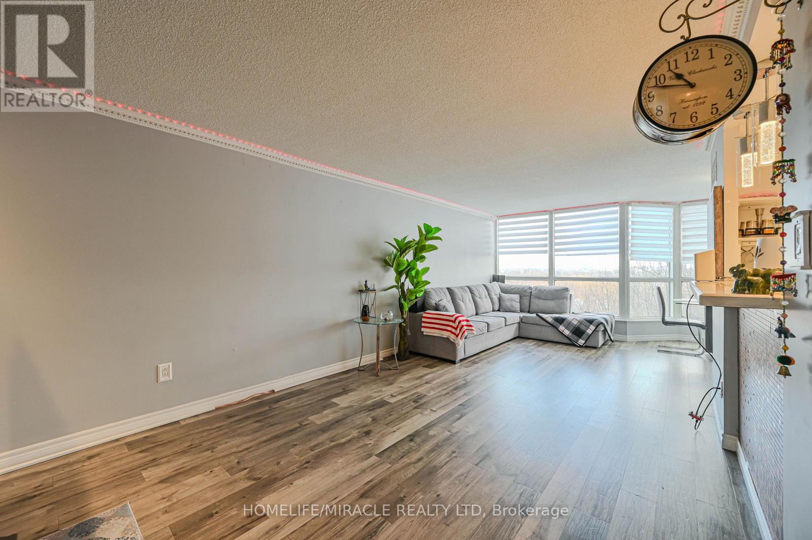511 - 5 Rowntree Road, Toronto, Ontario  M9V 5G9 - Photo 8 - W12482203