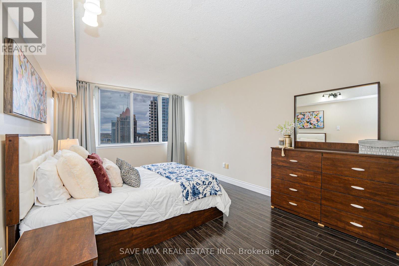 2207 - 350 Webb Drive, Mississauga, Ontario  L5B 3W4 - Photo 21 - W12482205