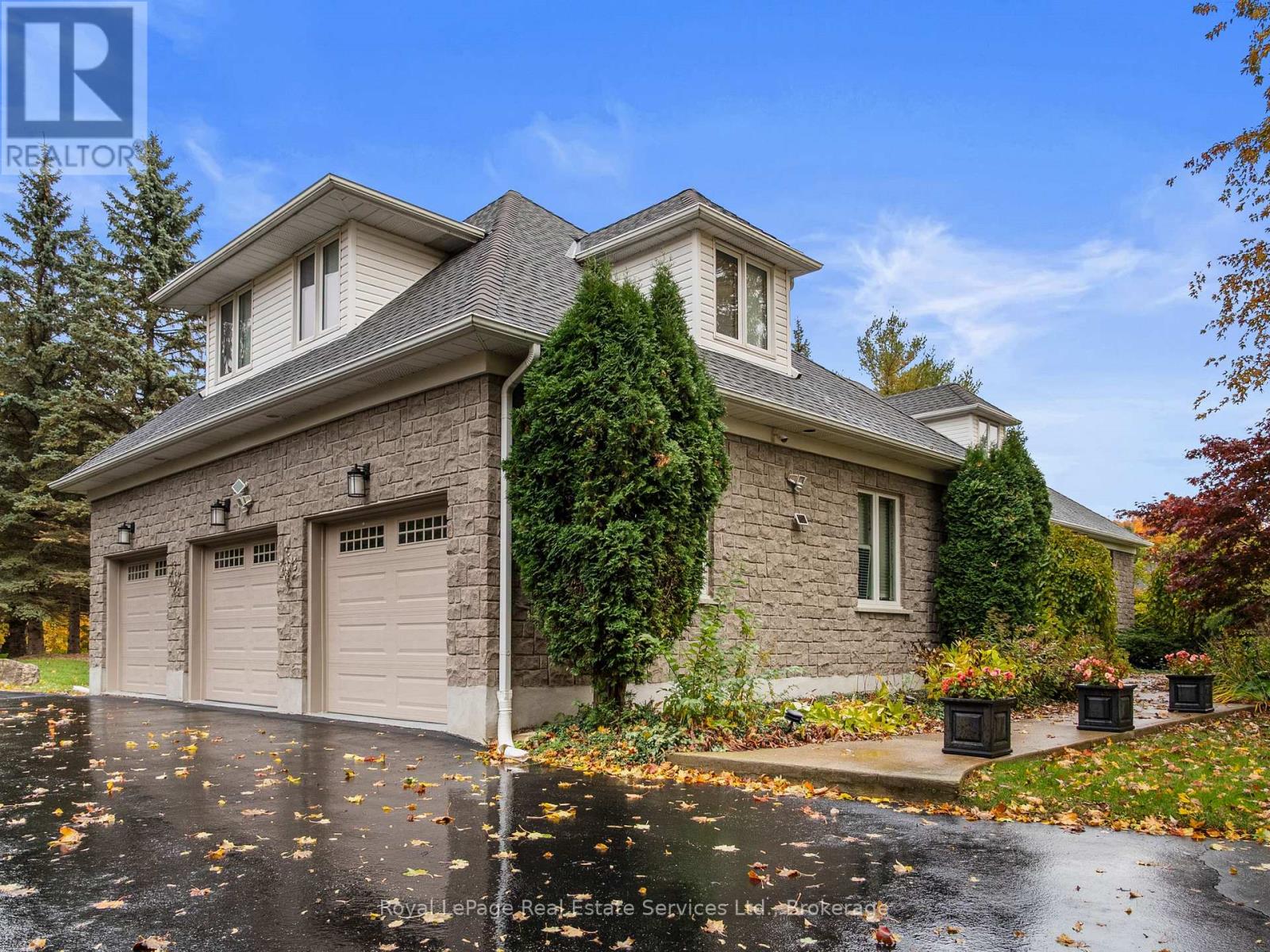 47 Fox Run Drive, Puslinch, Ontario  N1H 6H9 - Photo 5 - X12482242