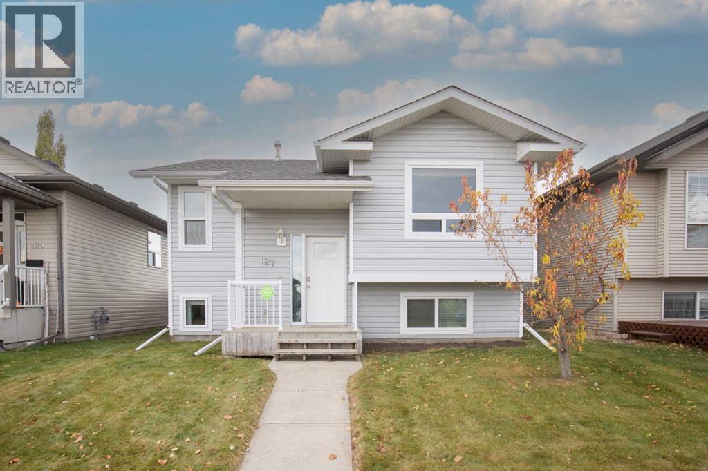 127 Ireland Crescent, Red Deer, Alberta  T4R 3K6 - Photo 1 - A2266853