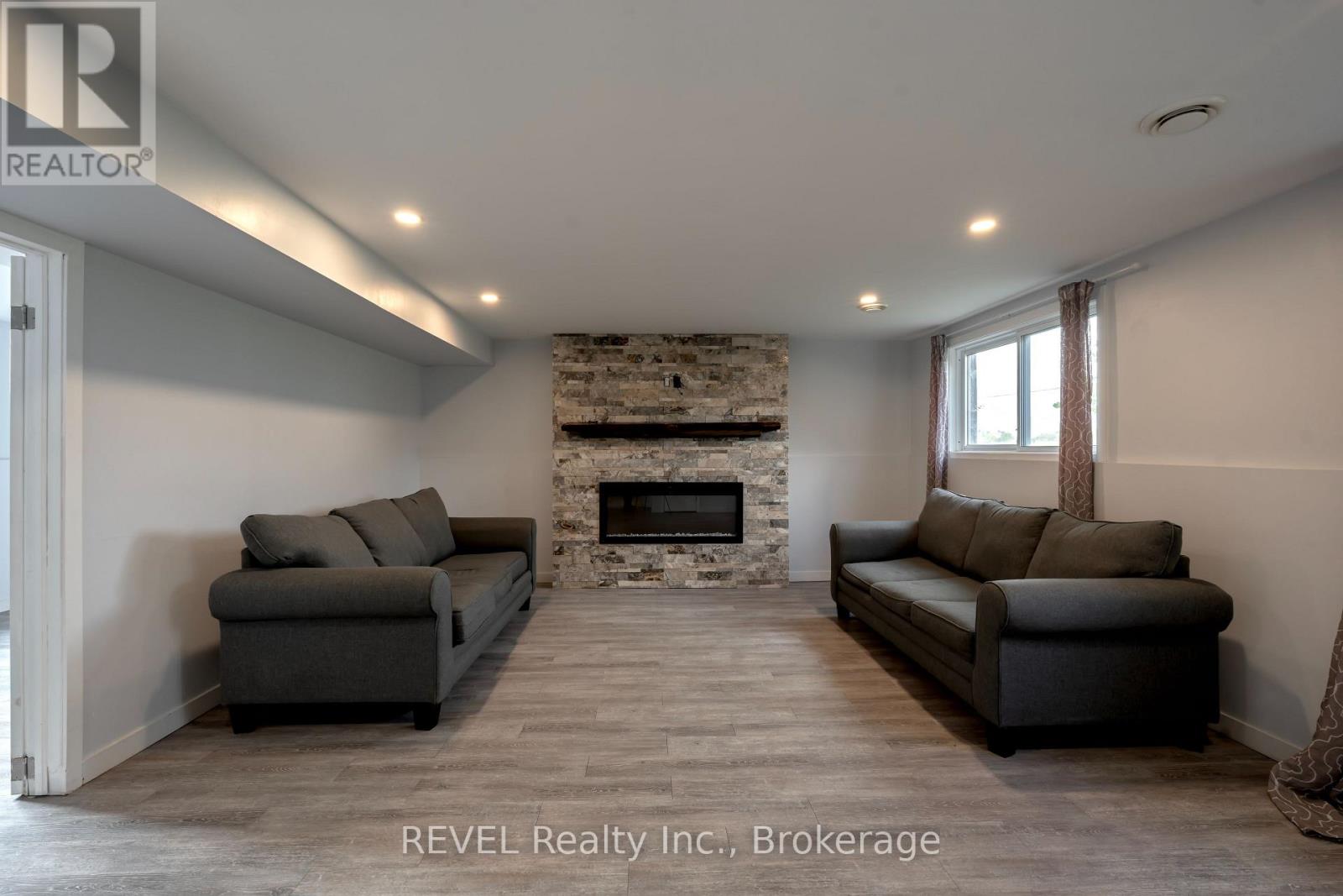 1269 1273 Larkin Road E, Niagara-On-The-Lake (River), Ontario  L0S 1J0 - Photo 35 - X12482234