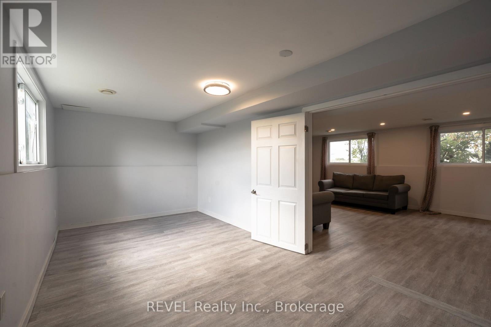 1269 1273 Larkin Road E, Niagara-On-The-Lake (River), Ontario  L0S 1J0 - Photo 38 - X12482234