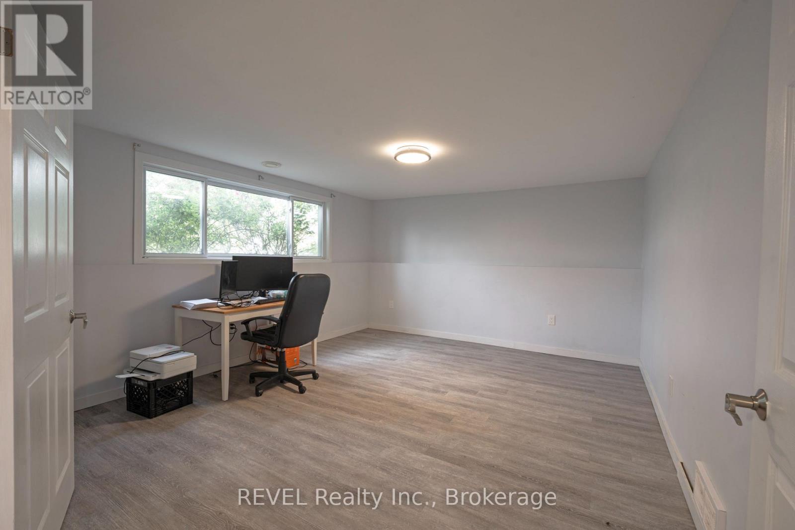 1269 1273 Larkin Road E, Niagara-On-The-Lake (River), Ontario  L0S 1J0 - Photo 40 - X12482234