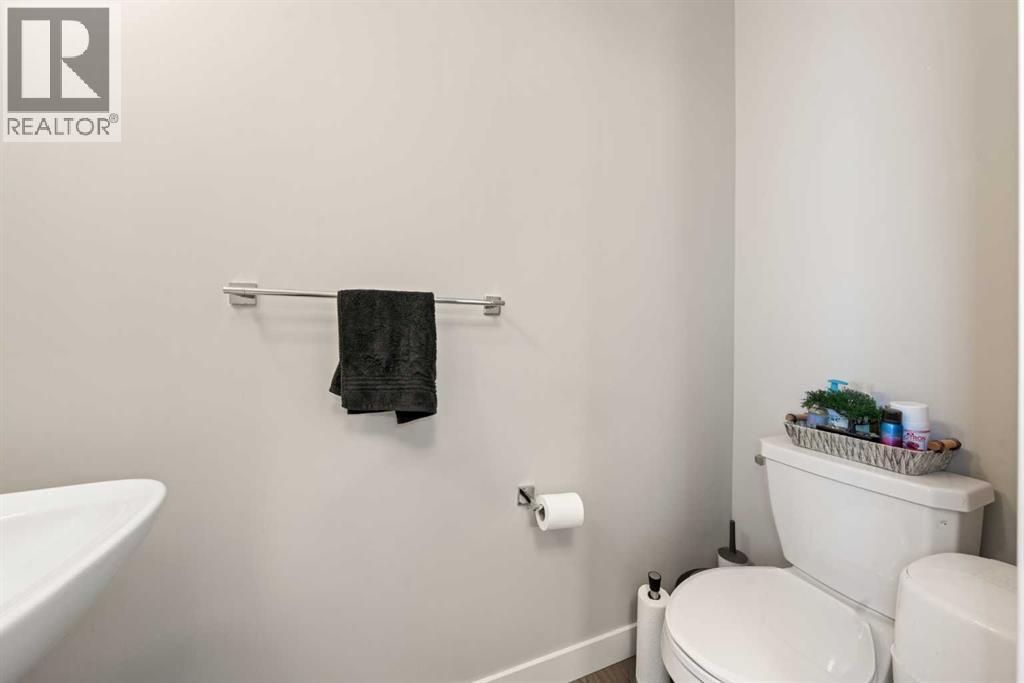 281 Waterford Boulevard, Chestermere, Alberta  T1X 2P8 - Photo 9 - A2266719