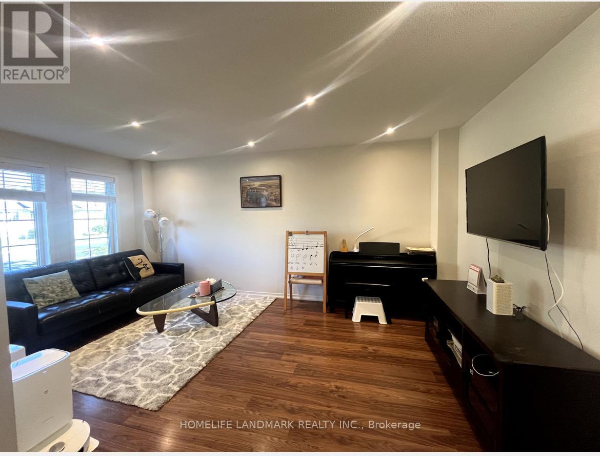 1083 Bur Oak Avenue, Markham, Ontario  L6E 1G8 - Photo 2 - N12482228