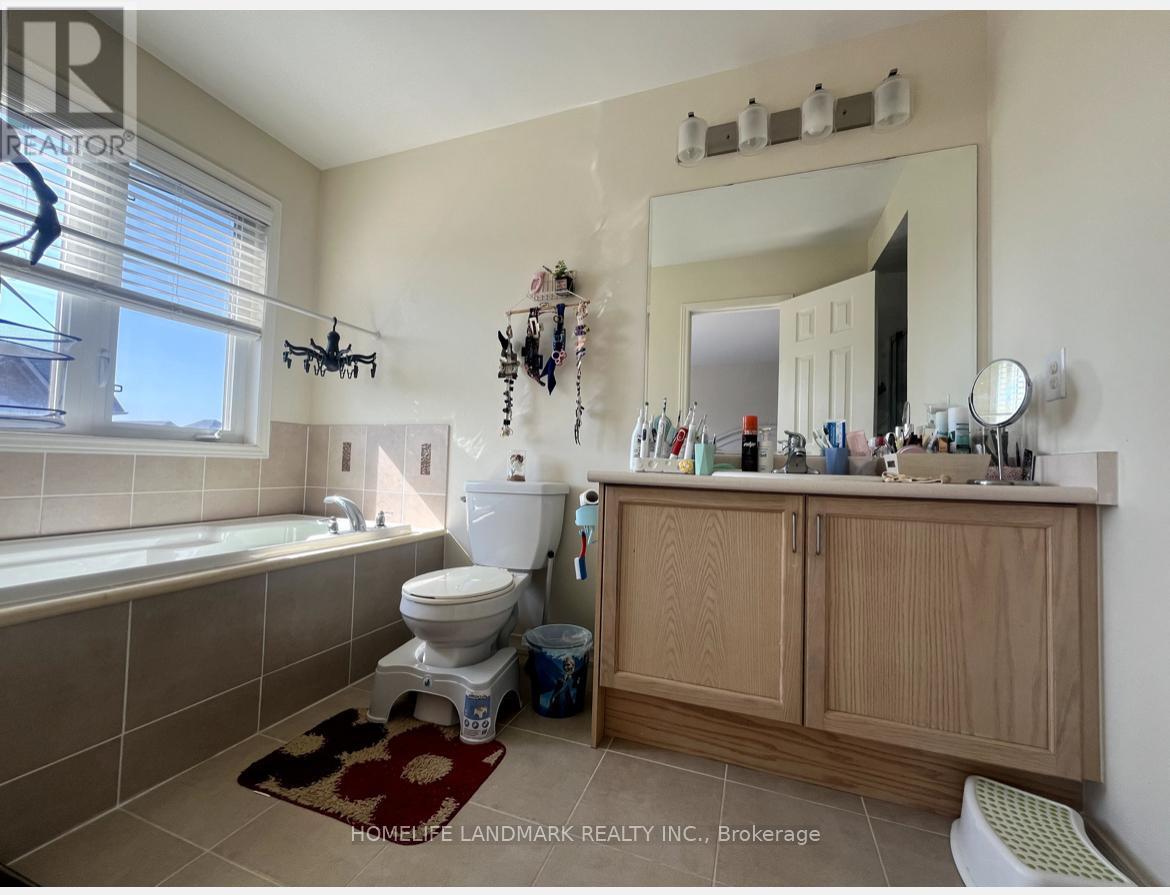 1083 Bur Oak Avenue, Markham, Ontario  L6E 1G8 - Photo 7 - N12482228