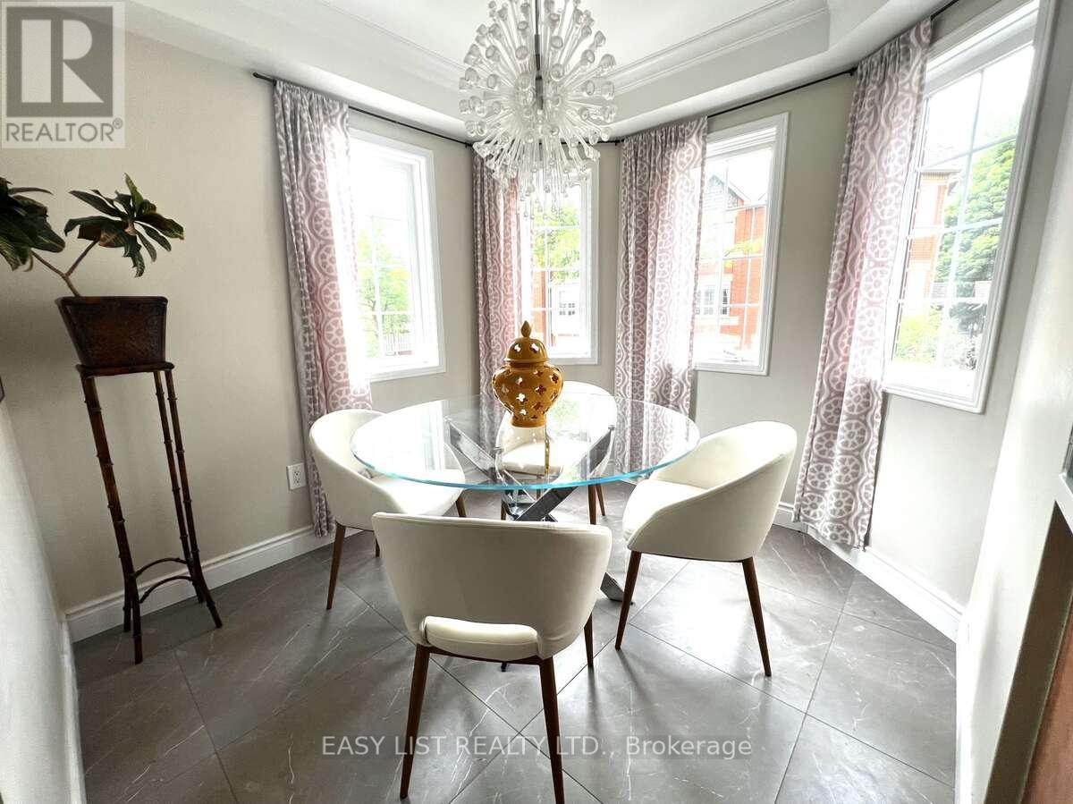 74 - 95 Weldrick Road E, Richmond Hill, Ontario  L4C 0H6 - Photo 10 - N12482236