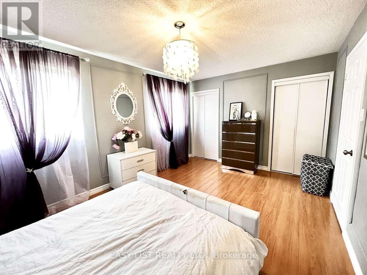 74 - 95 Weldrick Road E, Richmond Hill, Ontario  L4C 0H6 - Photo 14 - N12482236