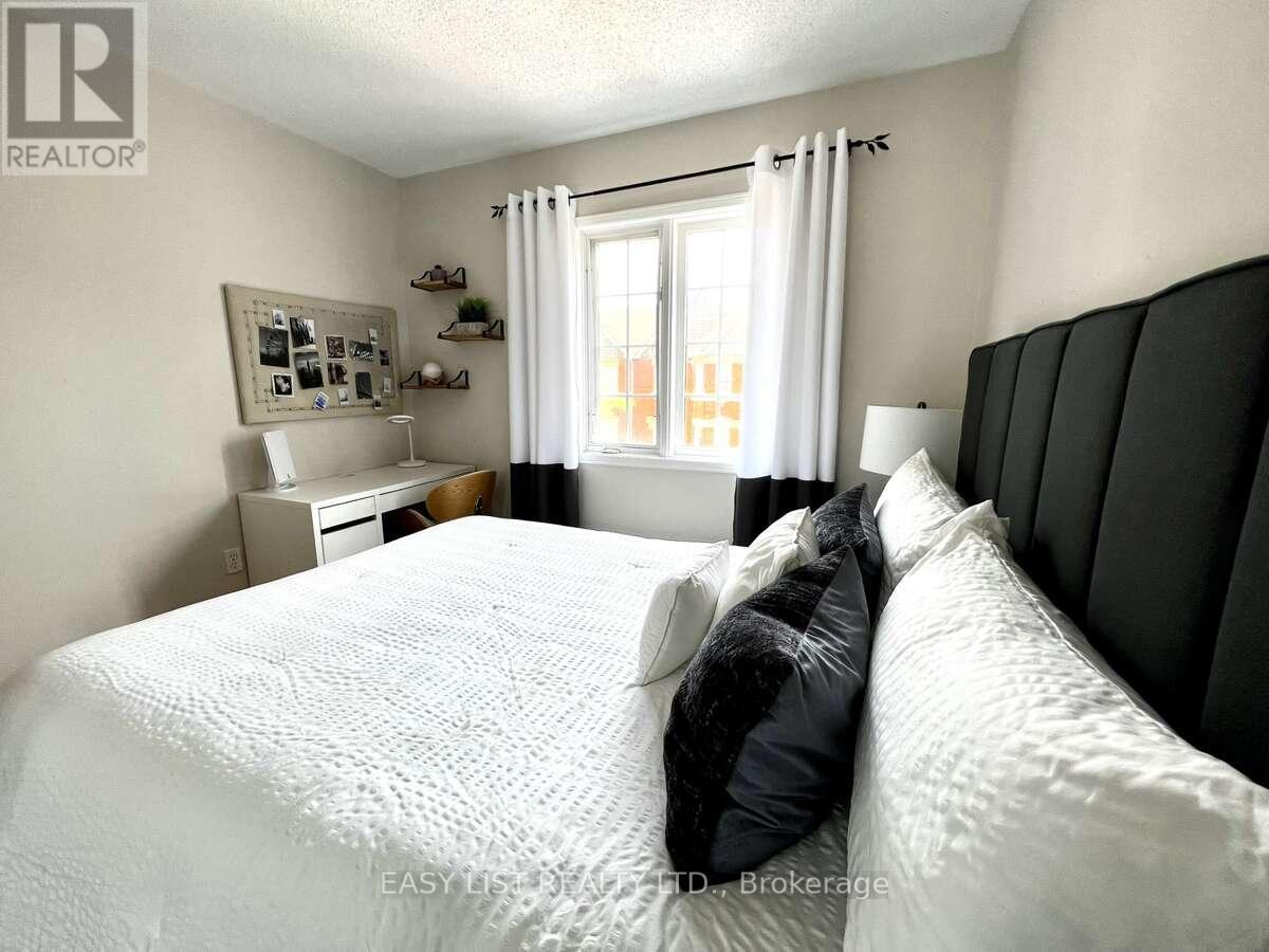 74 - 95 Weldrick Road E, Richmond Hill, Ontario  L4C 0H6 - Photo 18 - N12482236