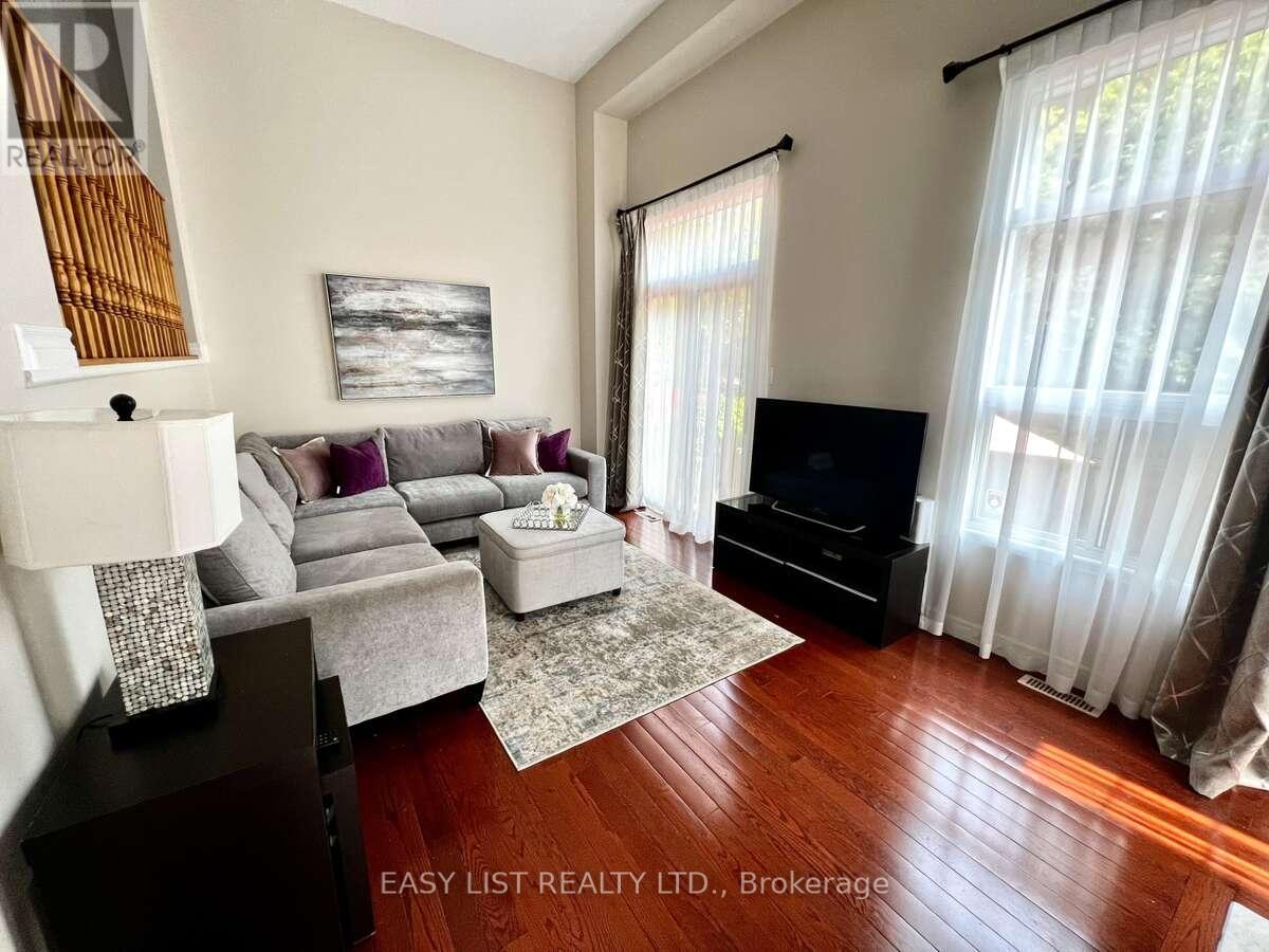 74 - 95 Weldrick Road E, Richmond Hill, Ontario  L4C 0H6 - Photo 6 - N12482236