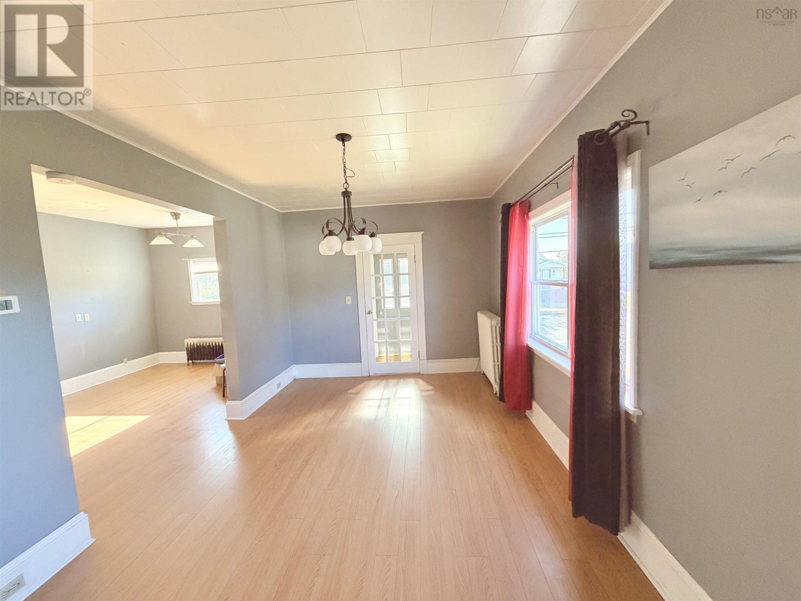 18 Highland Street, Glace Bay, Nova Scotia  B1A 2T5 - Photo 7 - 202524649