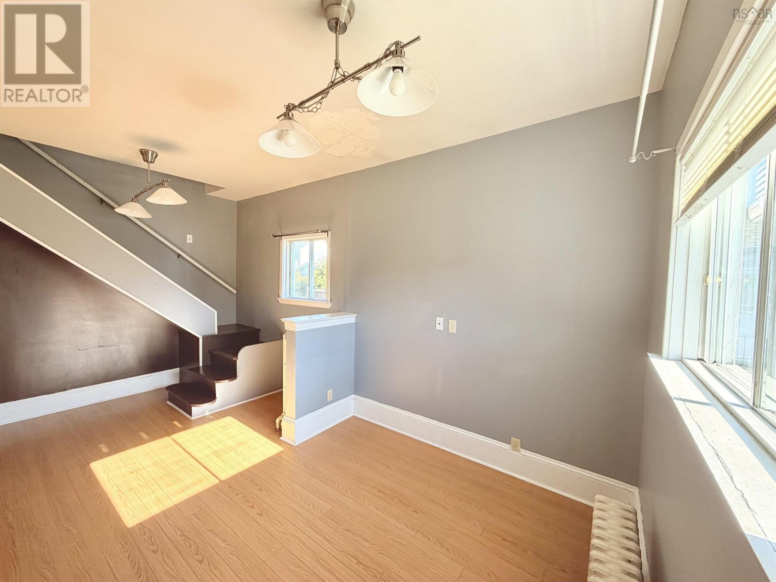 18 Highland Street, Glace Bay, Nova Scotia  B1A 2T5 - Photo 8 - 202524649