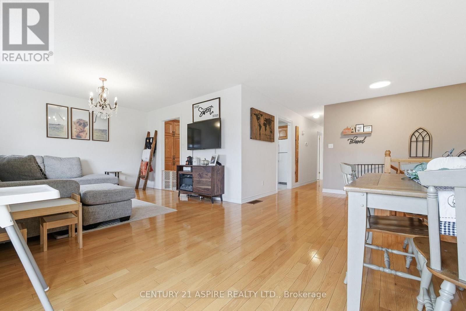 527 Angus Campbell Drive, Pembroke, Ontario  K8A 8K6 - Photo 12 - X12482266