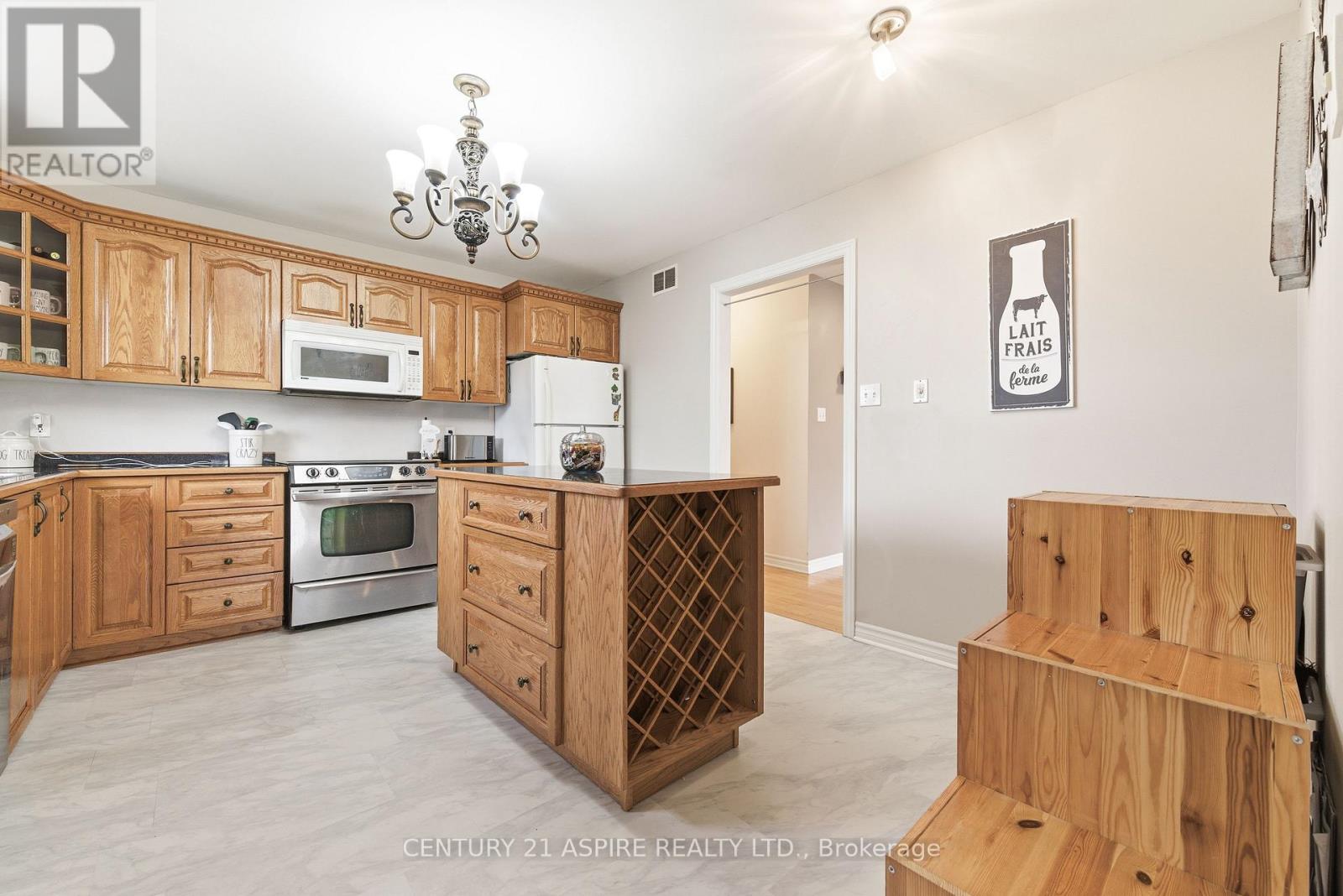 527 Angus Campbell Drive, Pembroke, Ontario  K8A 8K6 - Photo 15 - X12482266