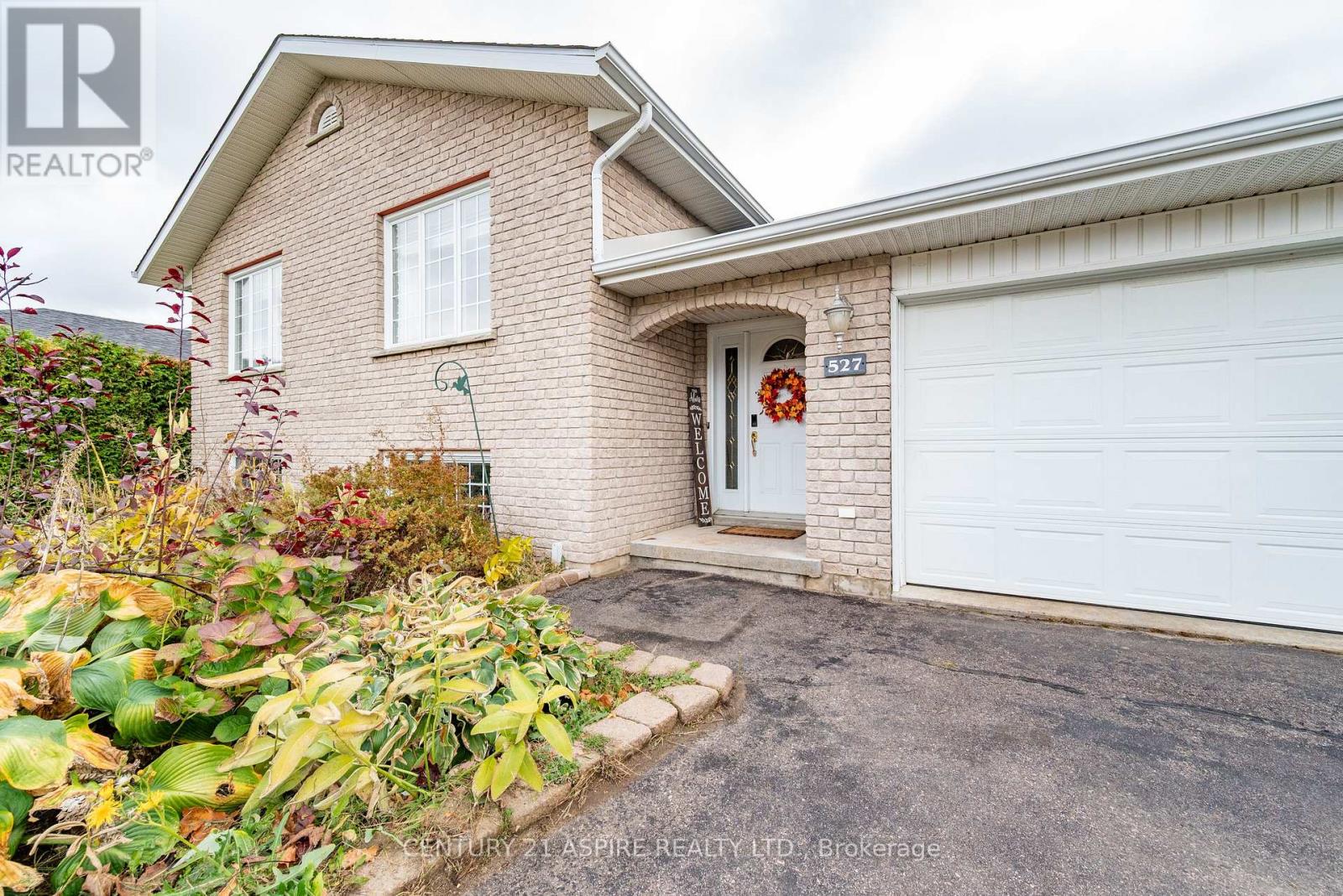 527 Angus Campbell Drive, Pembroke, Ontario  K8A 8K6 - Photo 3 - X12482266