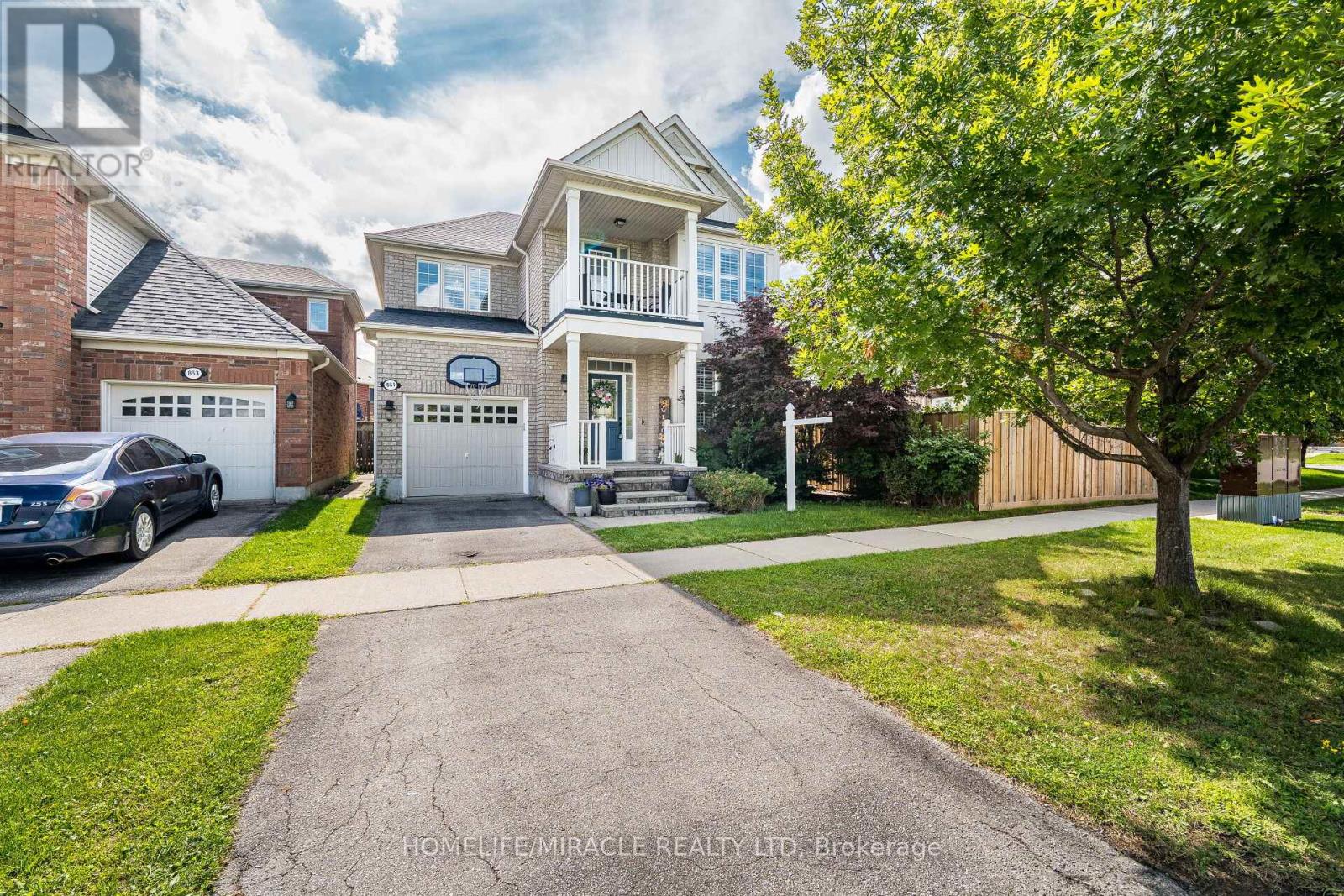 851 Bennett Boulevard, Milton, Ontario  L9T 6X9 - Photo 2 - W12482216