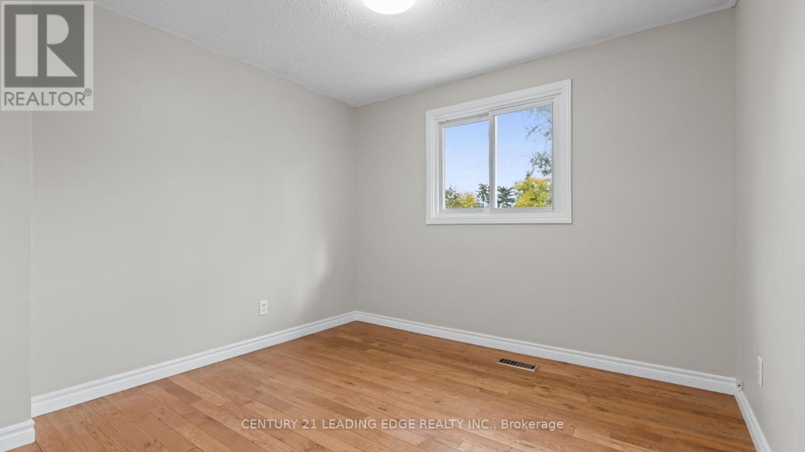 42 Tanager Square, Brampton, Ontario  L6Z 1X2 - Photo 18 - W12482226