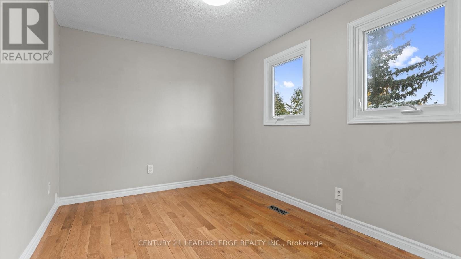 42 Tanager Square, Brampton, Ontario  L6Z 1X2 - Photo 19 - W12482226