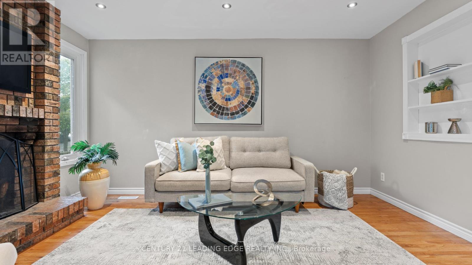 42 Tanager Square, Brampton, Ontario  L6Z 1X2 - Photo 7 - W12482226