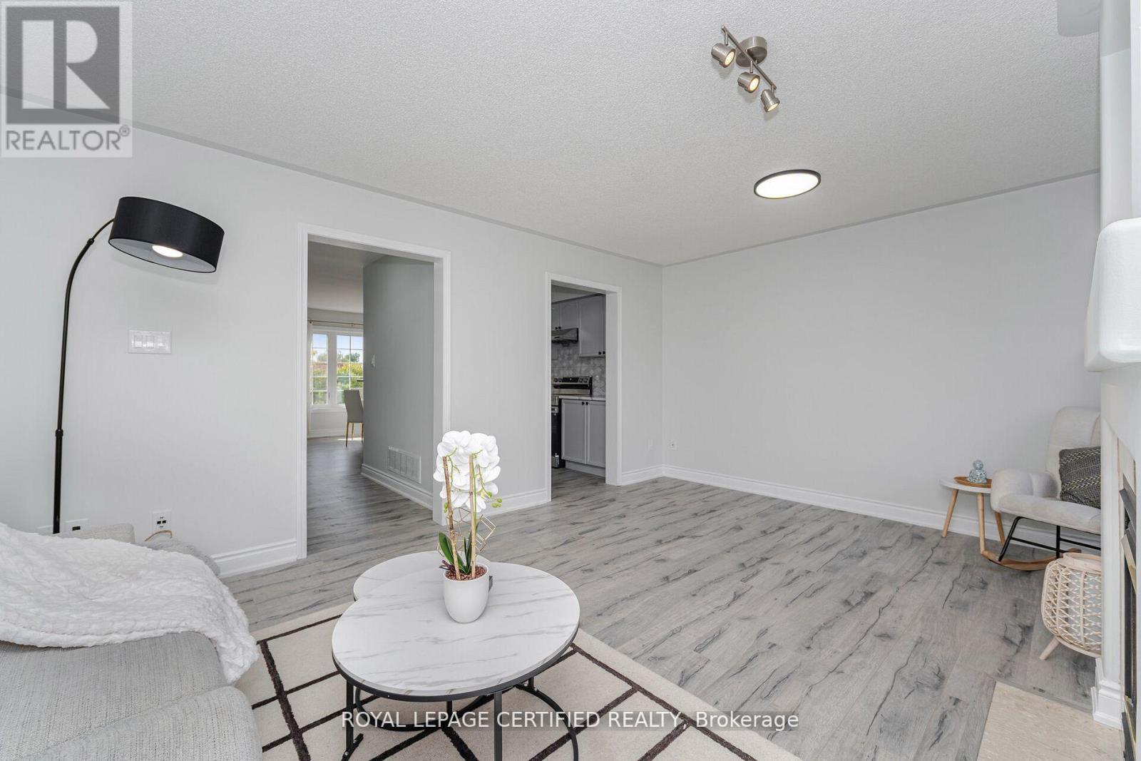 123 Dunlop Court, Brampton, Ontario  L6X 5A6 - Photo 11 - W12482229
