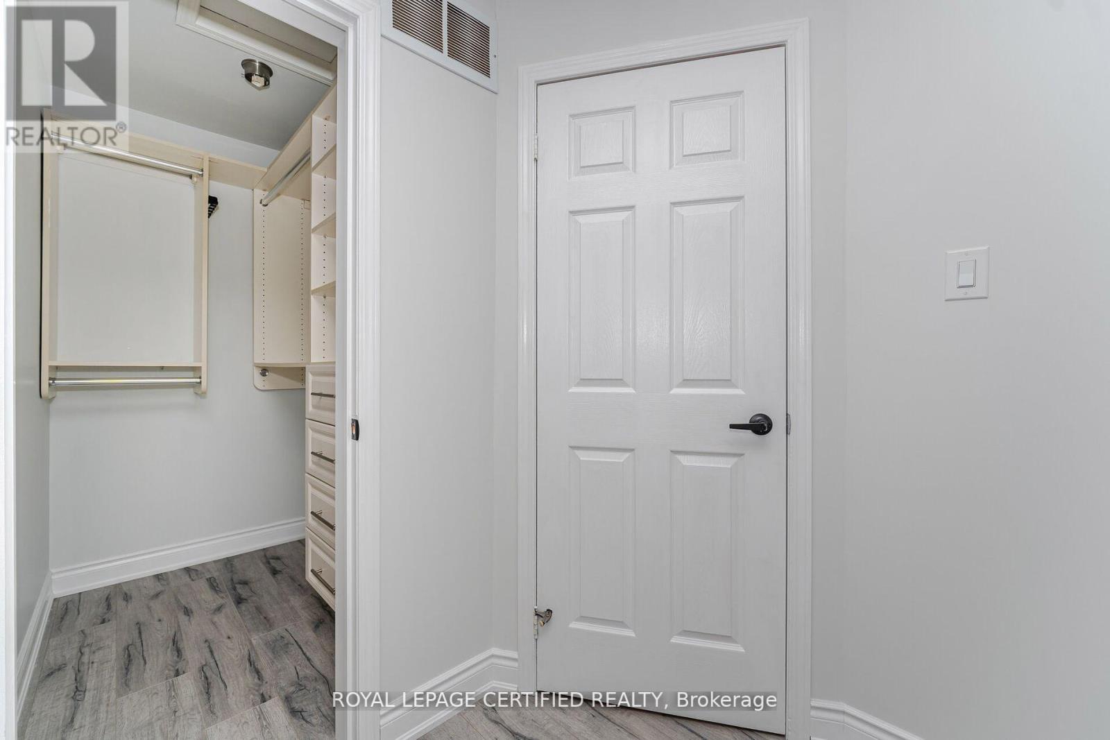 123 Dunlop Court, Brampton, Ontario  L6X 5A6 - Photo 25 - W12482229