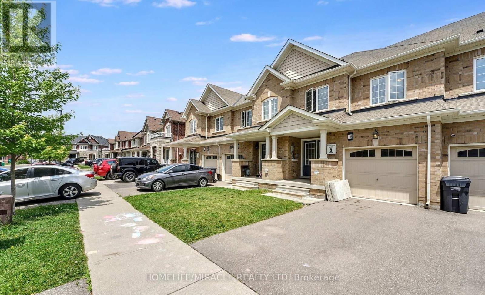 108 Golden Spring Drive, Brampton, Ontario  L7A 4N7 - Photo 2 - W12482232