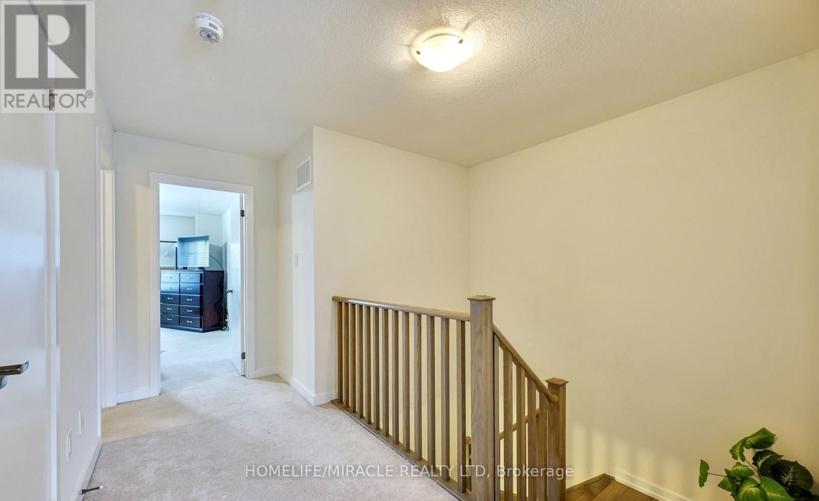108 Golden Spring Drive, Brampton, Ontario  L7A 4N7 - Photo 21 - W12482232