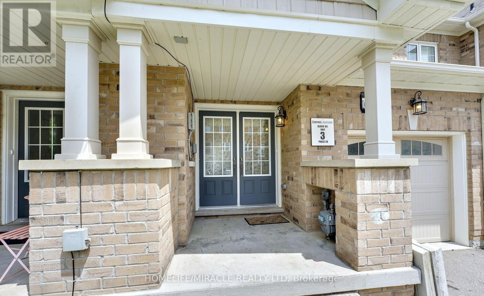 108 Golden Spring Drive, Brampton, Ontario  L7A 4N7 - Photo 3 - W12482232