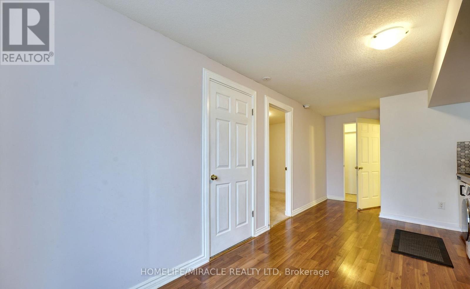 108 Golden Spring Drive, Brampton, Ontario  L7A 4N7 - Photo 37 - W12482232