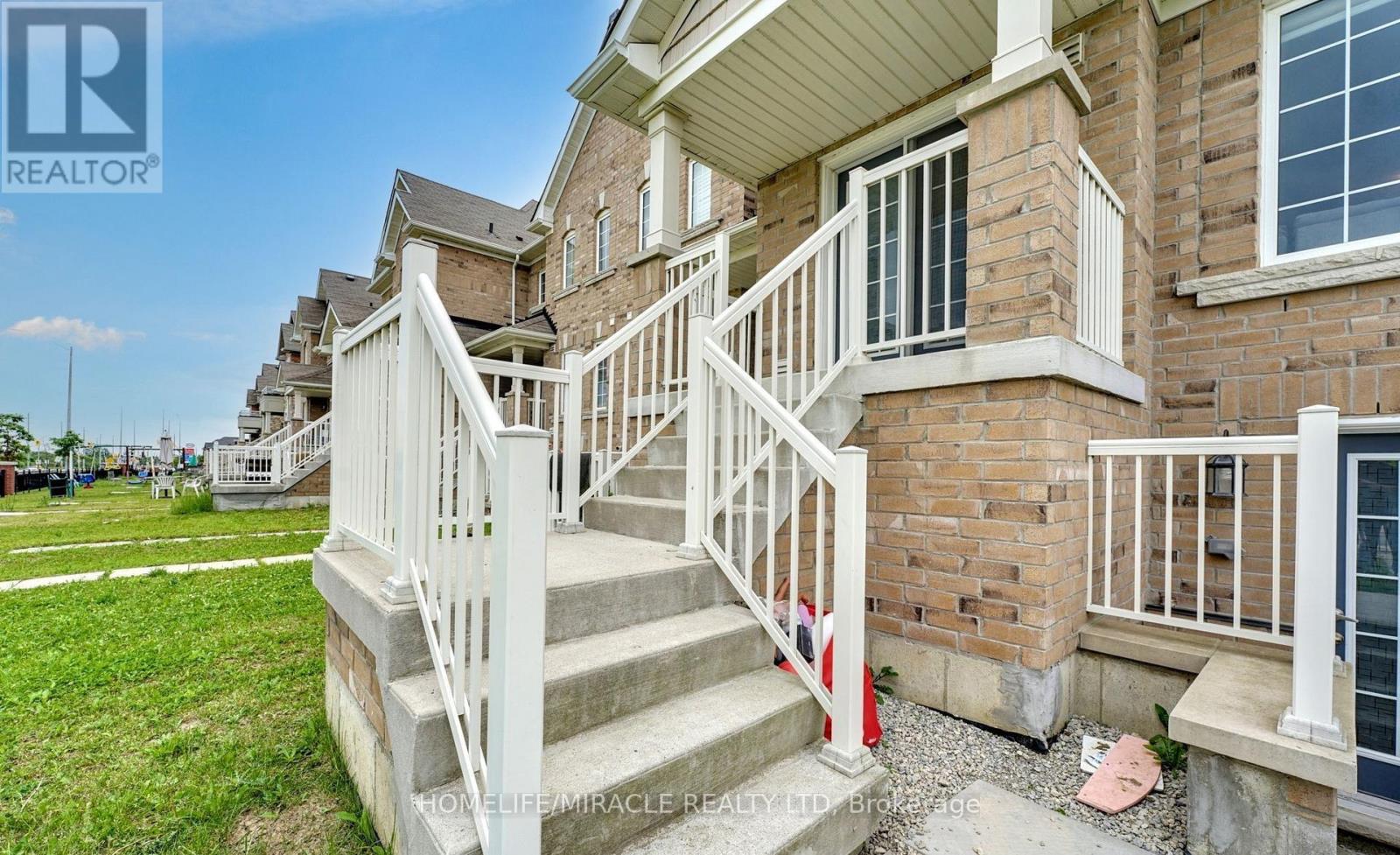 108 Golden Spring Drive, Brampton, Ontario  L7A 4N7 - Photo 42 - W12482232