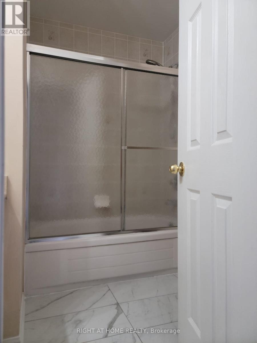 1407 Mcdermott Way N, Milton, Ontario  L9T 6L6 - Photo 21 - W12482238