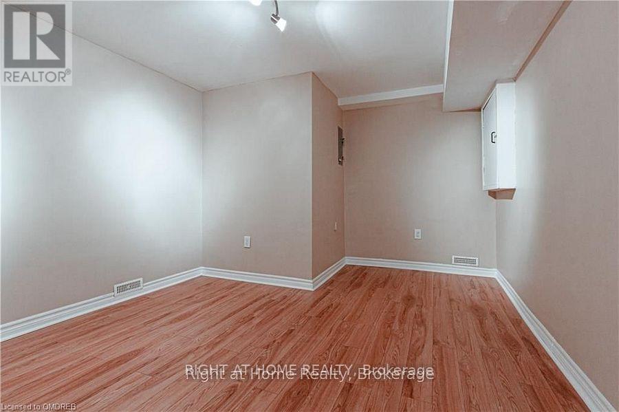 1407 Mcdermott Way N, Milton, Ontario  L9T 6L6 - Photo 25 - W12482238