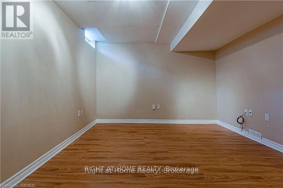 1407 Mcdermott Way N, Milton, Ontario  L9T 6L6 - Photo 27 - W12482238