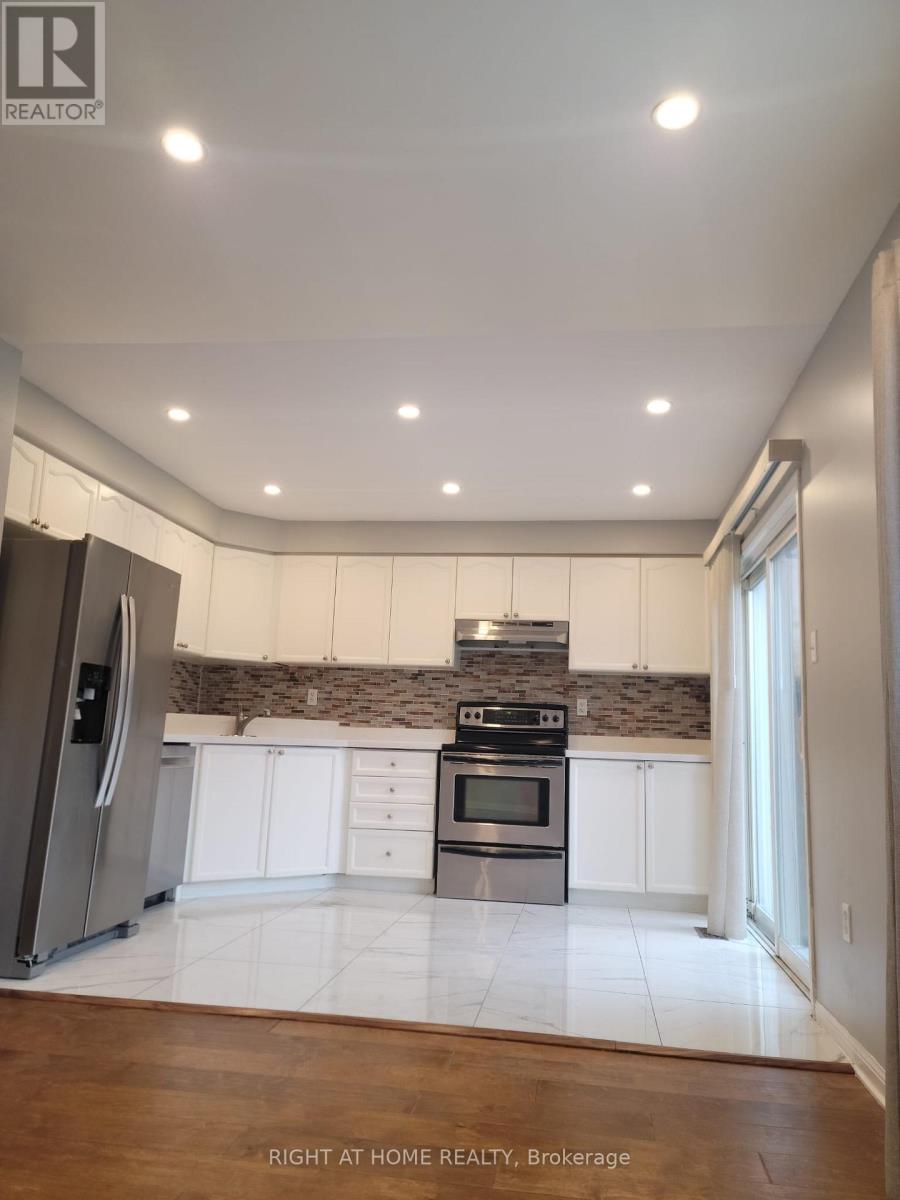 1407 Mcdermott Way N, Milton, Ontario  L9T 6L6 - Photo 8 - W12482238