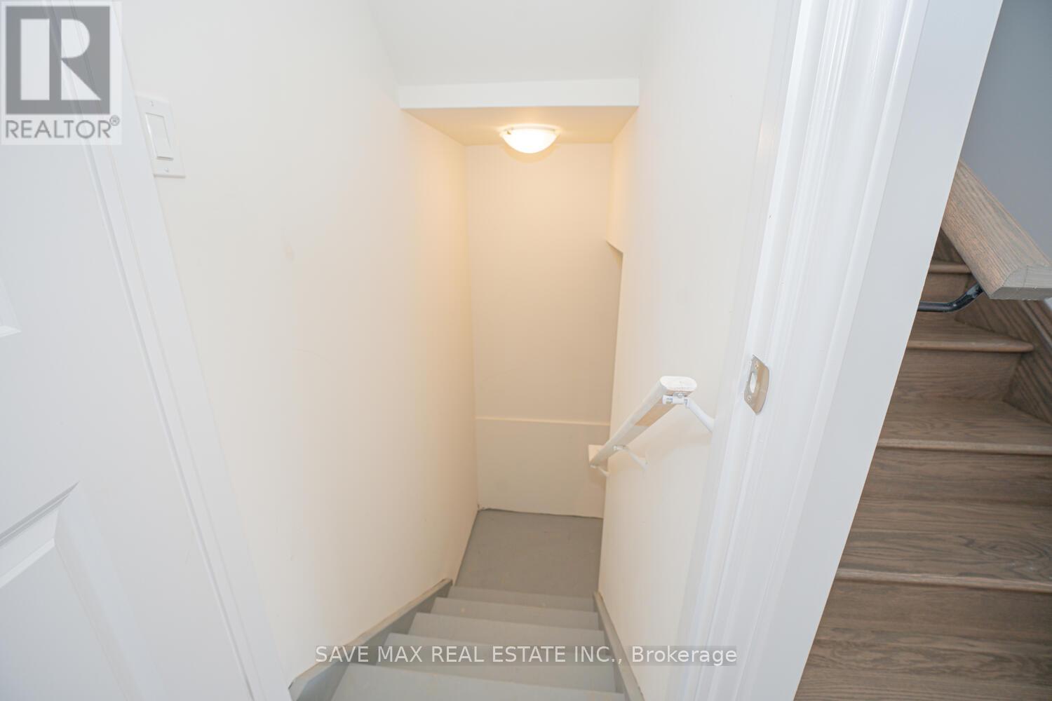 77 Minnock Street, Caledon, Ontario  L7C 4K8 - Photo 47 - W12482239