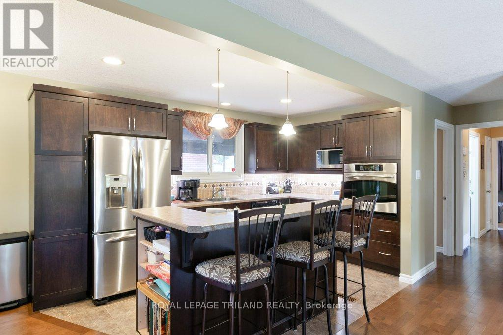 101 Confederation Drive, St. Thomas, Ontario  N5P 3P6 - Photo 19 - X12482265