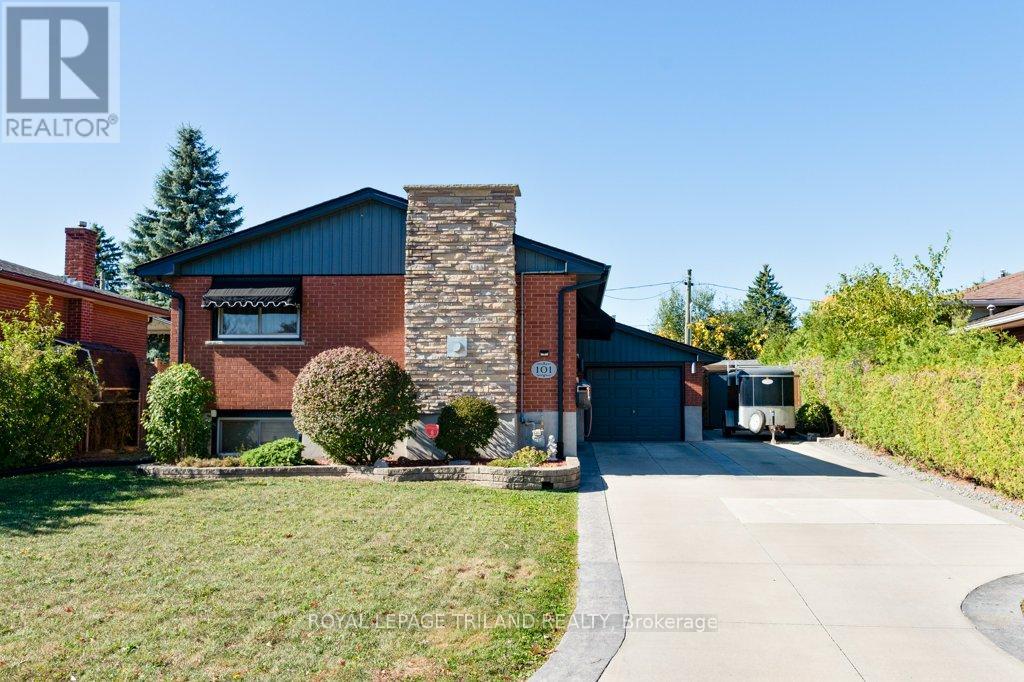 101 Confederation Drive, St. Thomas, Ontario  N5P 3P6 - Photo 2 - X12482265