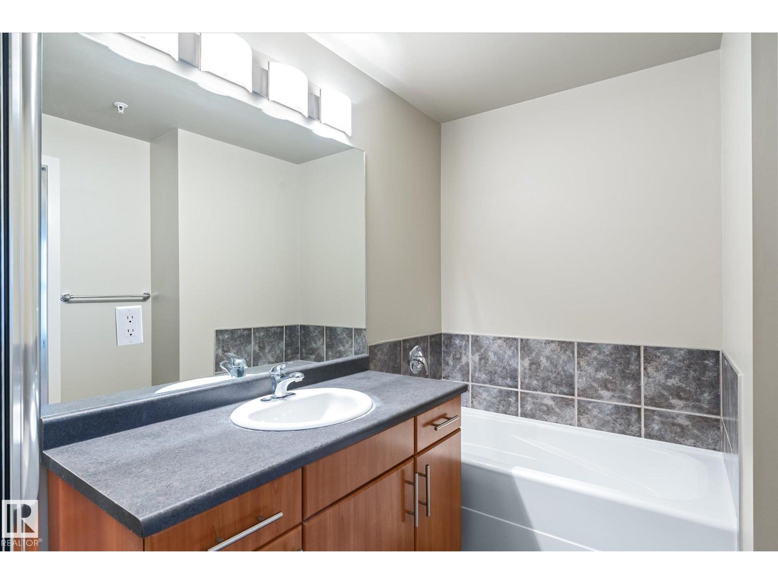 #303 9910 111 St Nw, Edmonton, Alberta  T5K 1K2 - Photo 28 - E4463540