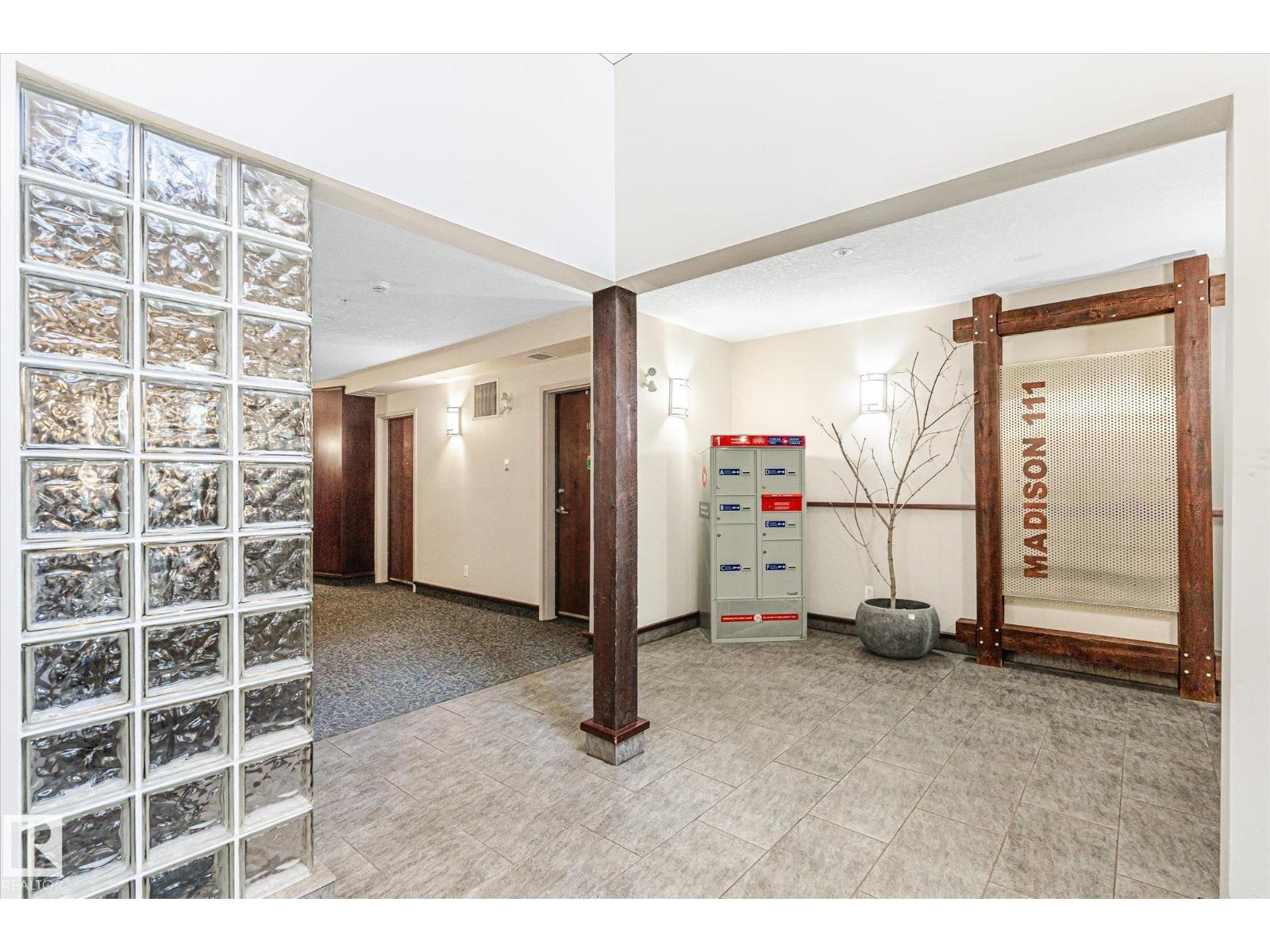 #303 9910 111 St Nw, Edmonton, Alberta  T5K 1K2 - Photo 9 - E4463540