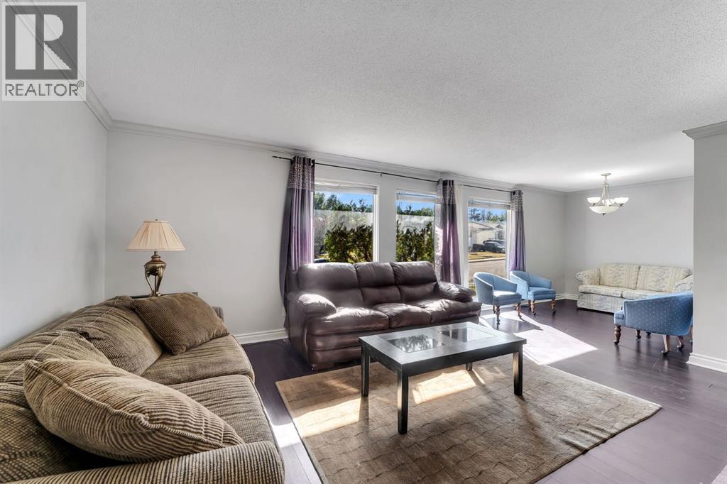 5190 Whitestone Road Ne, Calgary, Alberta  T1Y 1T6 - Photo 4 - A2260315