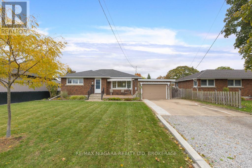 96 Royal Manor Drive, St. Catharines, Ontario  L2M 4L7 - Photo 1 - X12482280