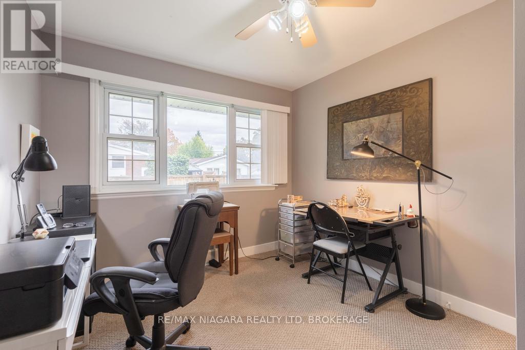 96 Royal Manor Drive, St. Catharines, Ontario  L2M 4L7 - Photo 10 - X12482280