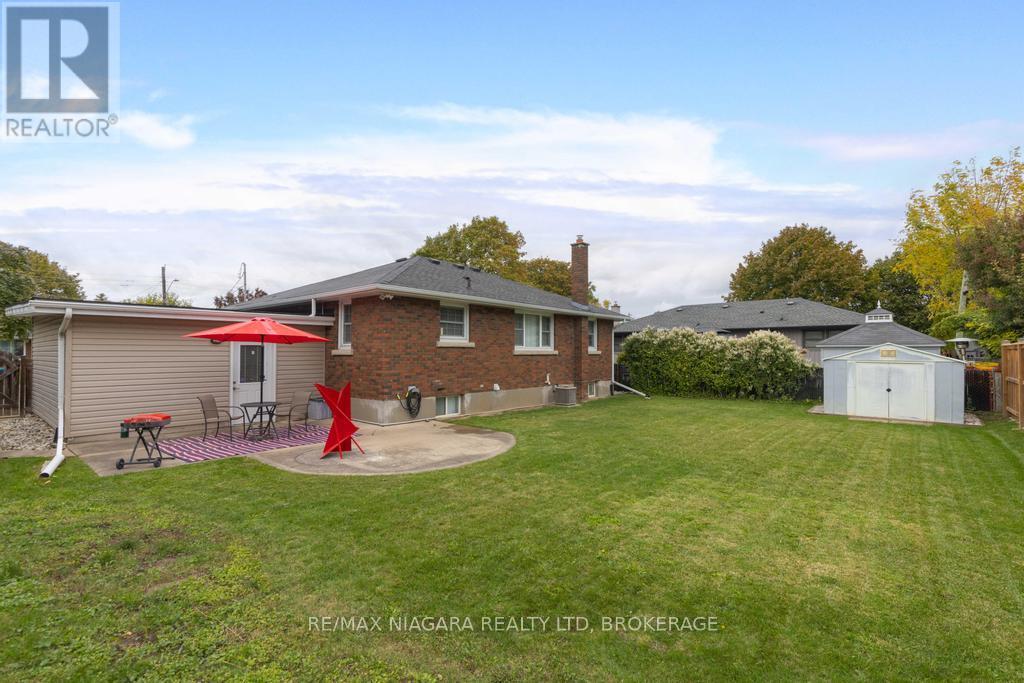 96 Royal Manor Drive, St. Catharines, Ontario  L2M 4L7 - Photo 15 - X12482280