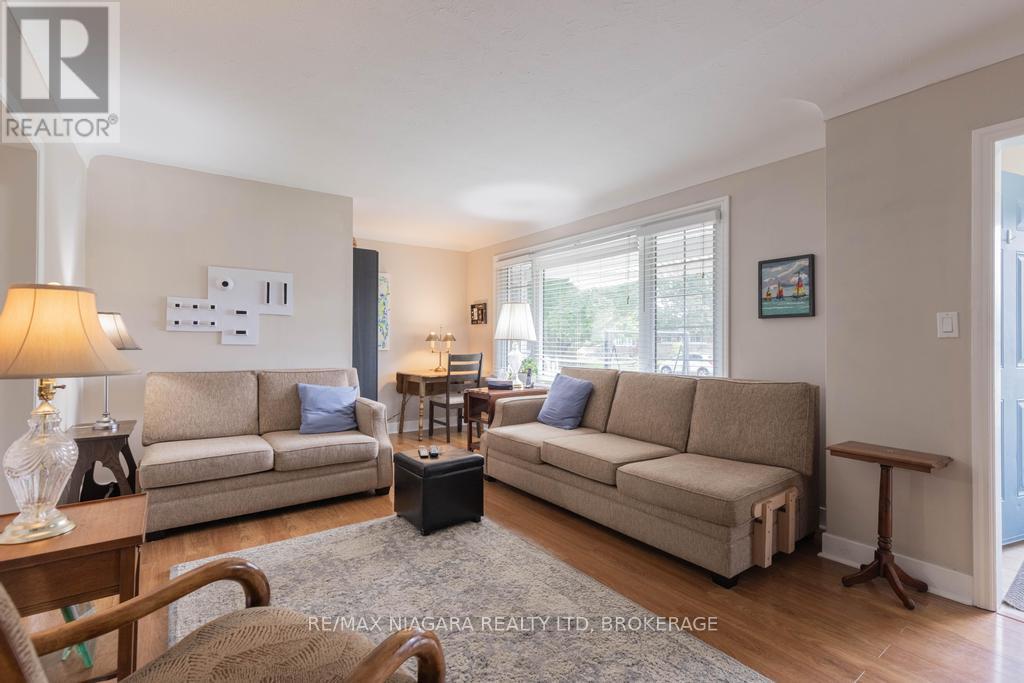 96 Royal Manor Drive, St. Catharines, Ontario  L2M 4L7 - Photo 4 - X12482280