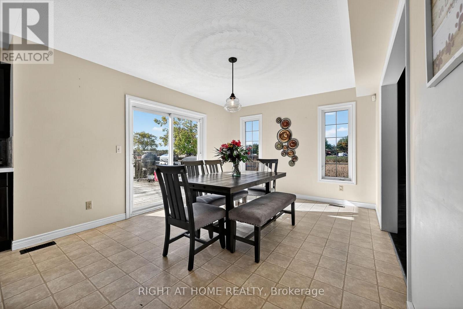 8 Talbot Road, Haldimand, Ontario  N0A 1C0 - Photo 12 - X12482215