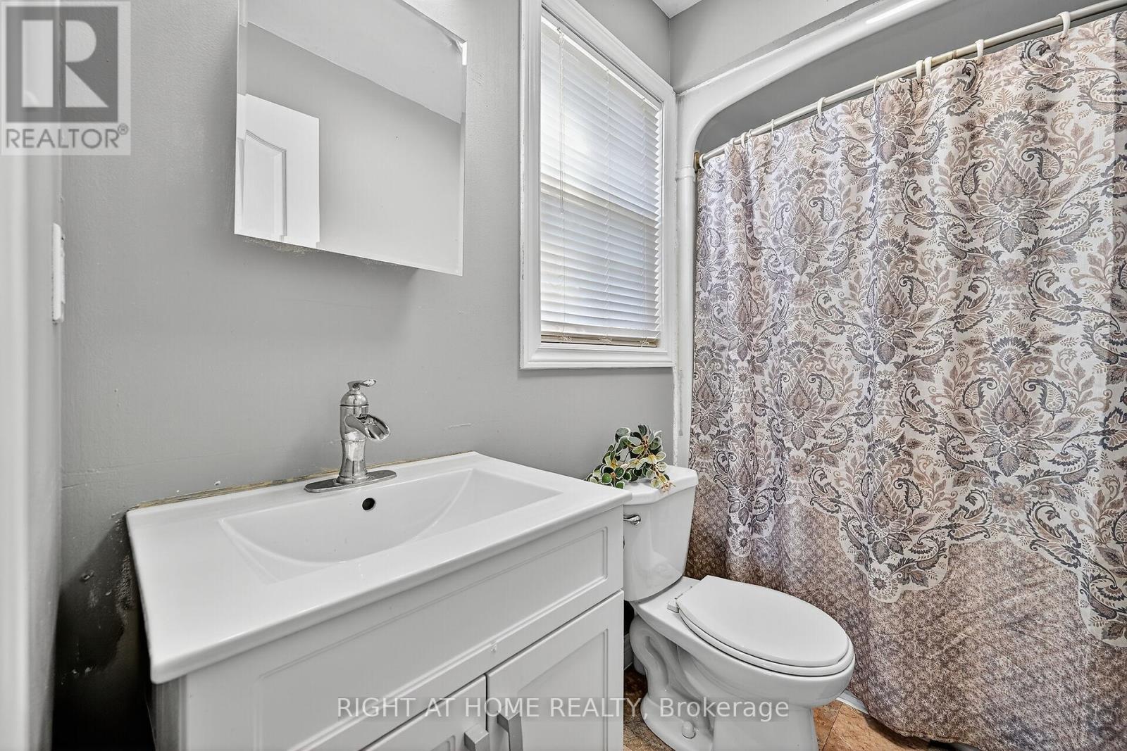 8 Talbot Road, Haldimand, Ontario  N0A 1C0 - Photo 27 - X12482215