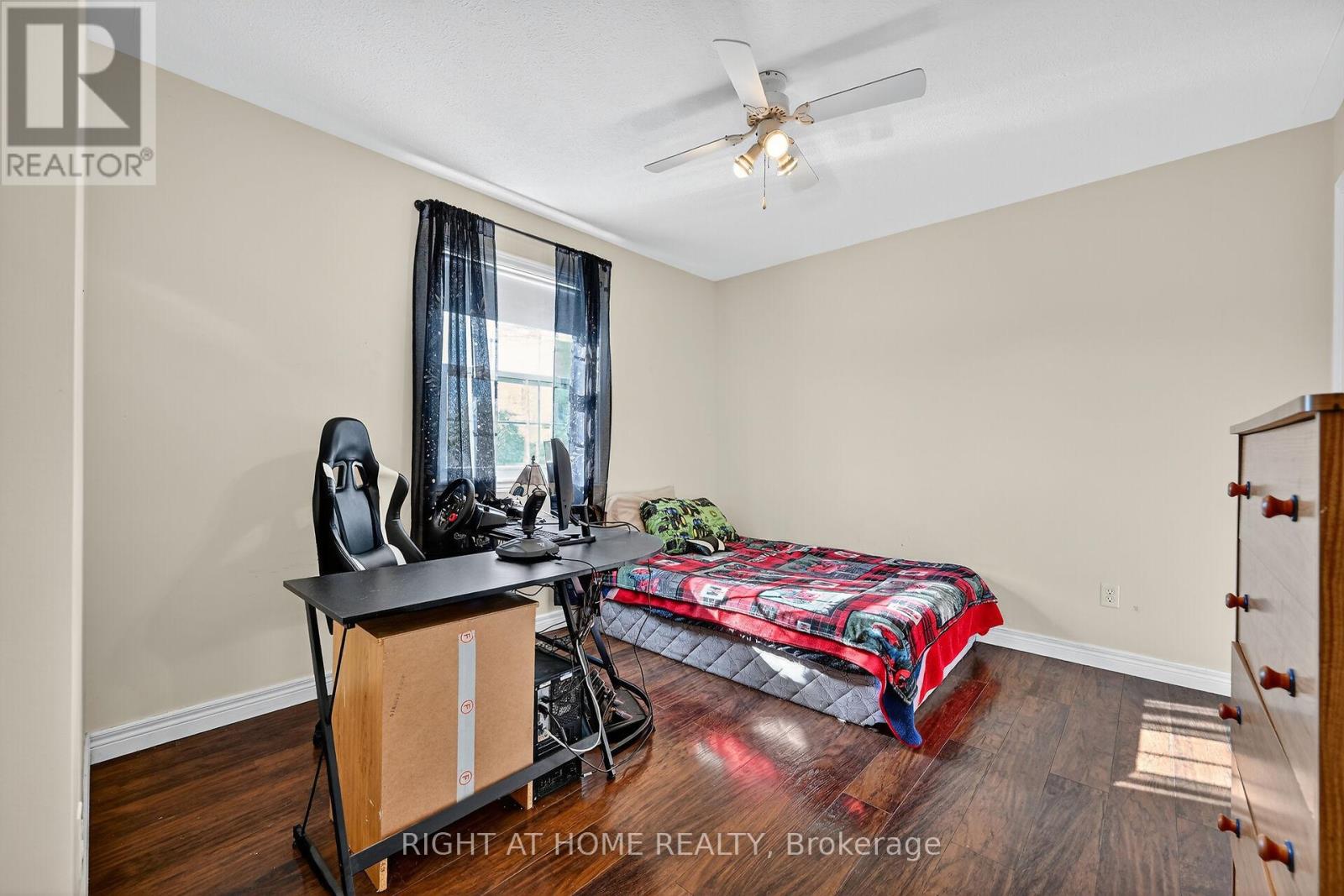 8 Talbot Road, Haldimand, Ontario  N0A 1C0 - Photo 28 - X12482215