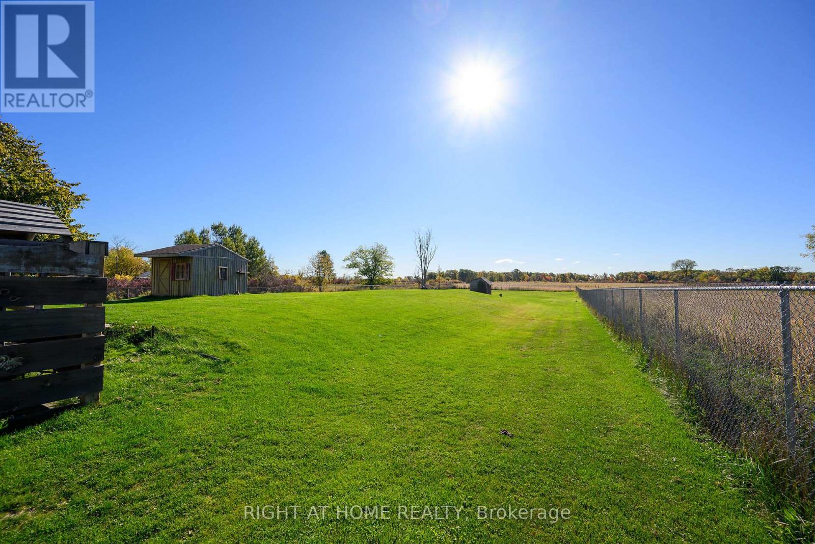 8 Talbot Road, Haldimand, Ontario  N0A 1C0 - Photo 39 - X12482215