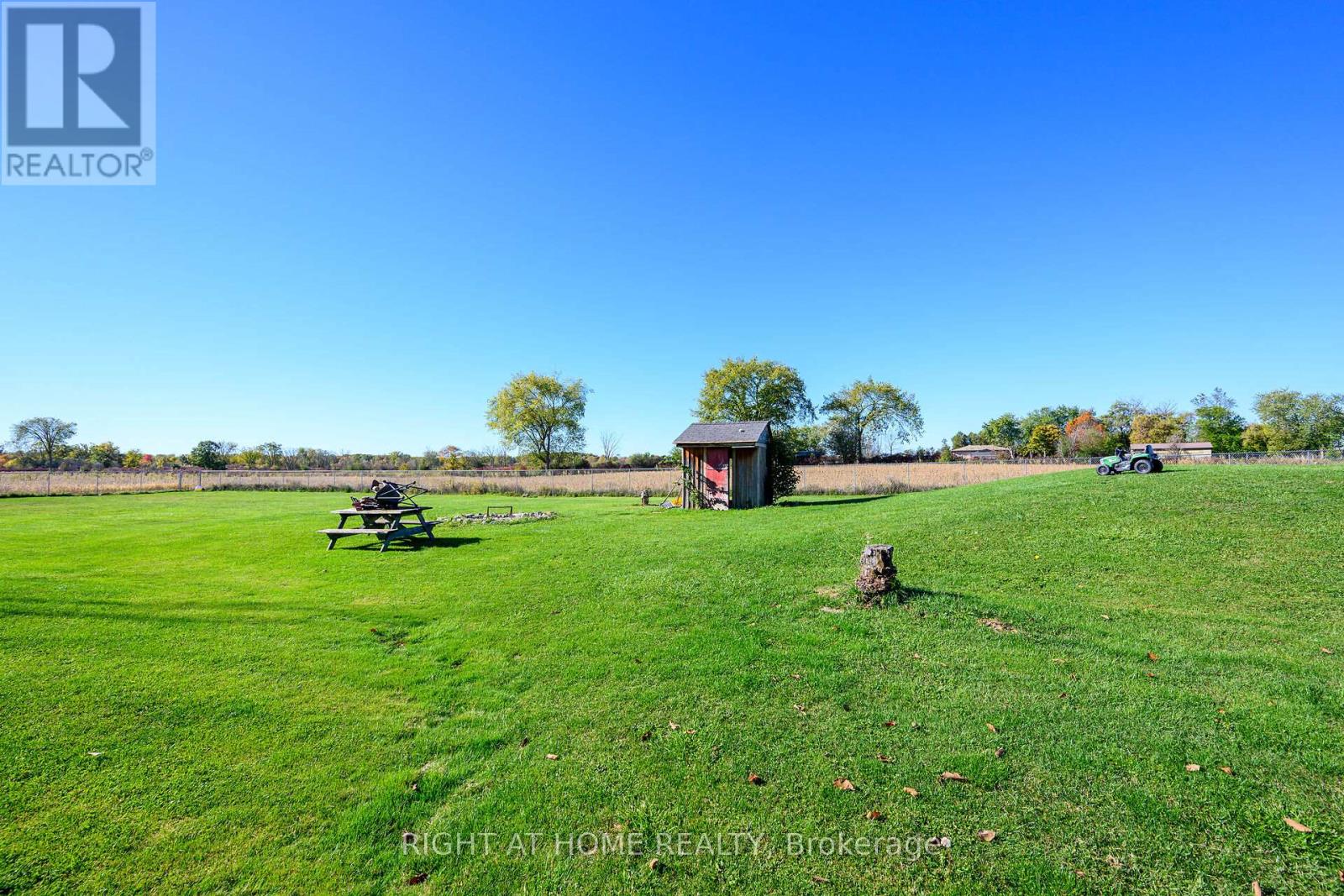 8 Talbot Road, Haldimand, Ontario  N0A 1C0 - Photo 43 - X12482215